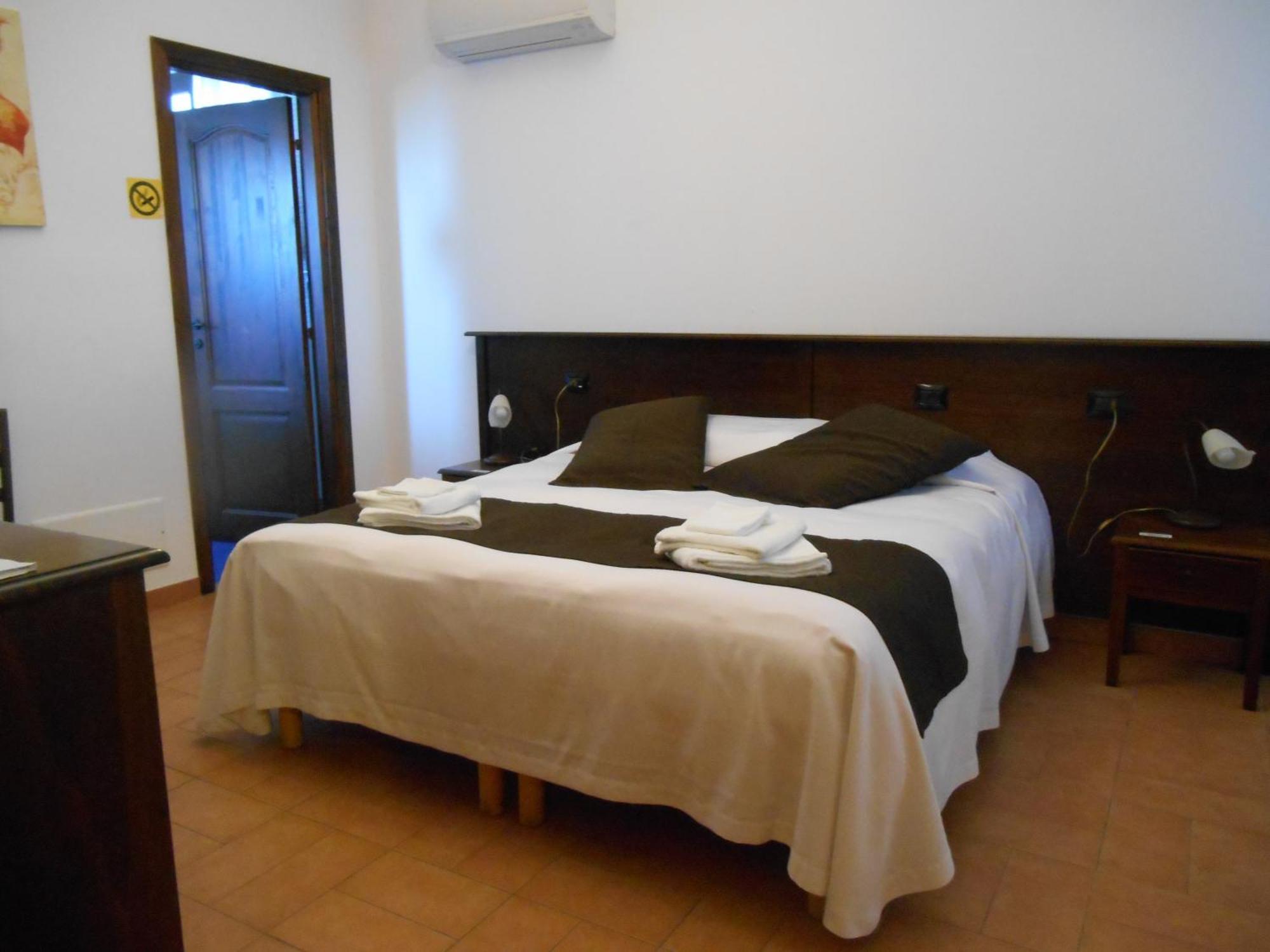 Bed & Breakfast Giardini Di Marzo Lecce Zewnętrze zdjęcie