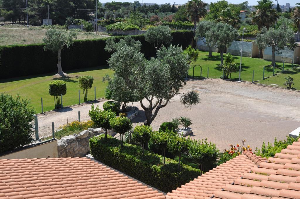 Bed & Breakfast Giardini Di Marzo Lecce Zewnętrze zdjęcie